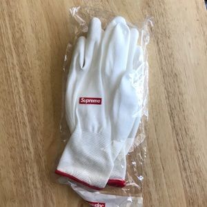 Supreme Rubberized Gloves